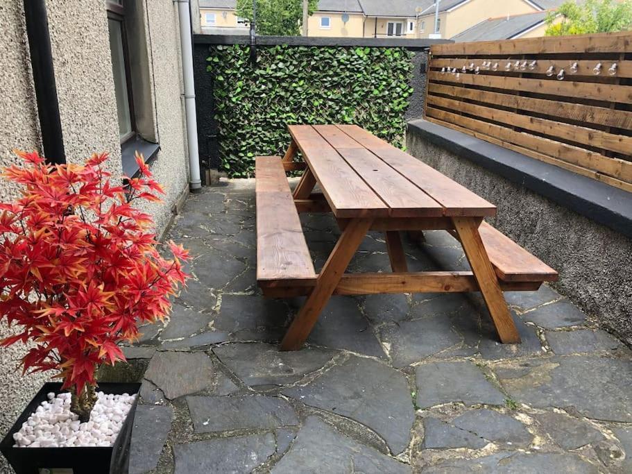 פורת'מאדוג Snowdon House, 8 Bedrooms, Sleep 16, Close To Blackrock Sand מראה חיצוני תמונה