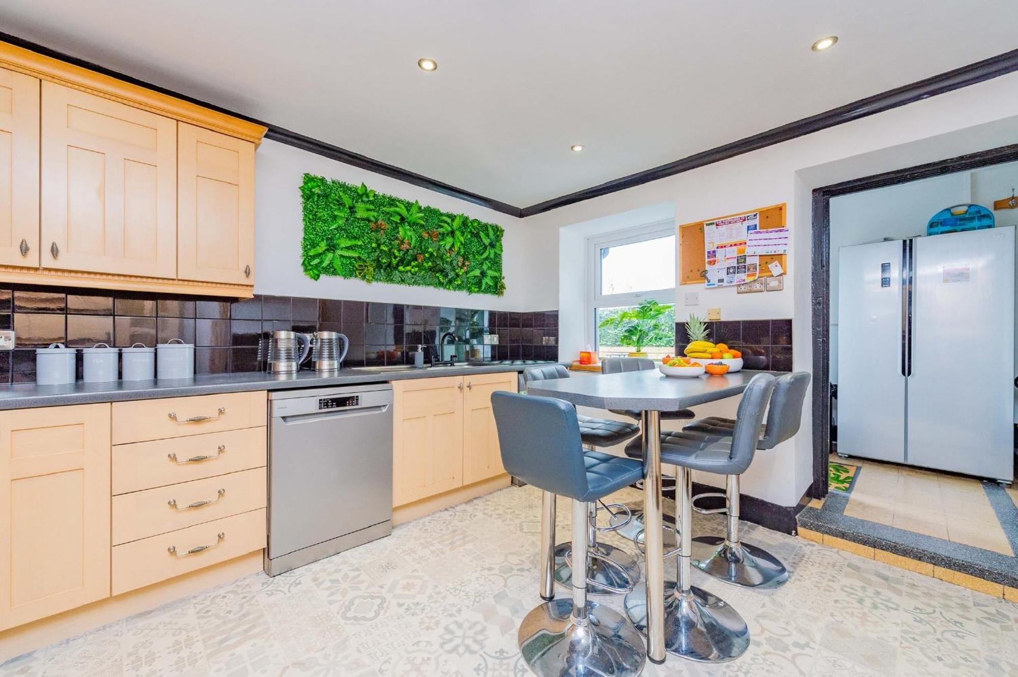 פורת'מאדוג Snowdon House, 8 Bedrooms, Sleep 16, Close To Blackrock Sand מראה חיצוני תמונה